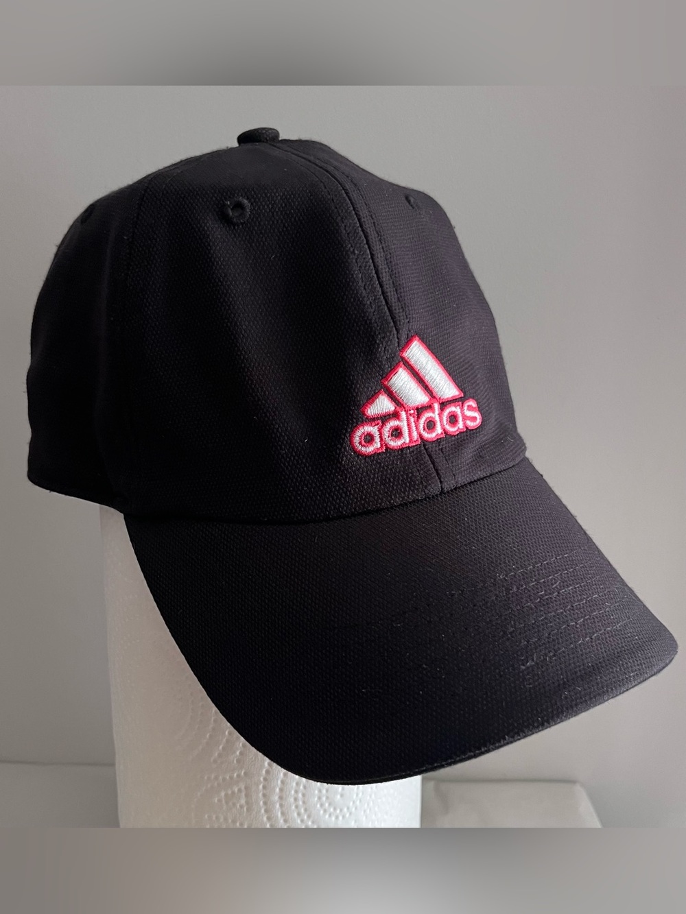 Adidas Black & Red Baseball Ball Cap Climalite with adjustable Velcro
Closure